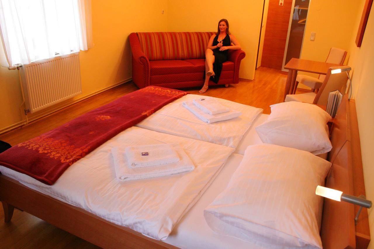 Schloss Hotel Zeillern ภายนอก รูปภาพ