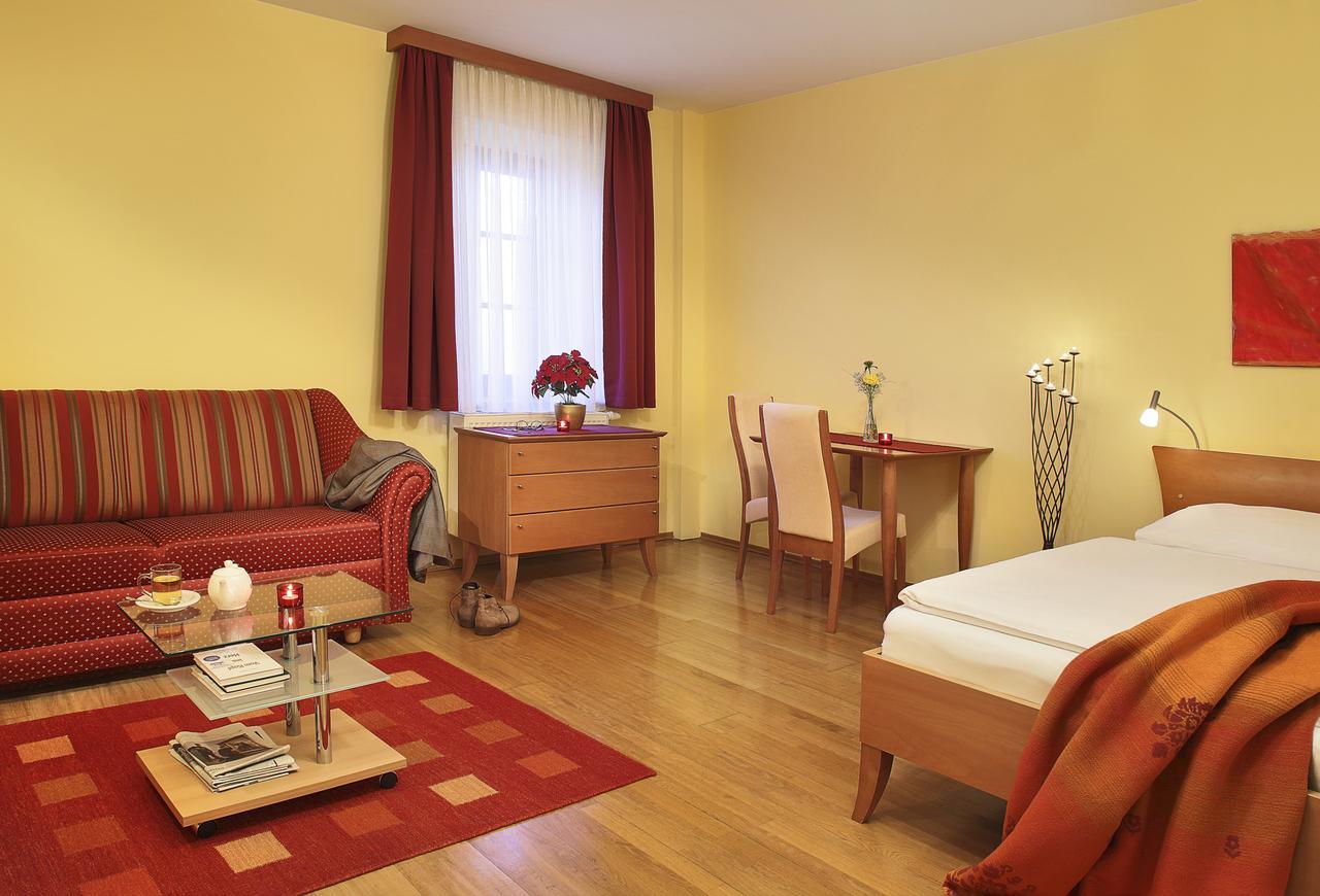 Schloss Hotel Zeillern ภายนอก รูปภาพ